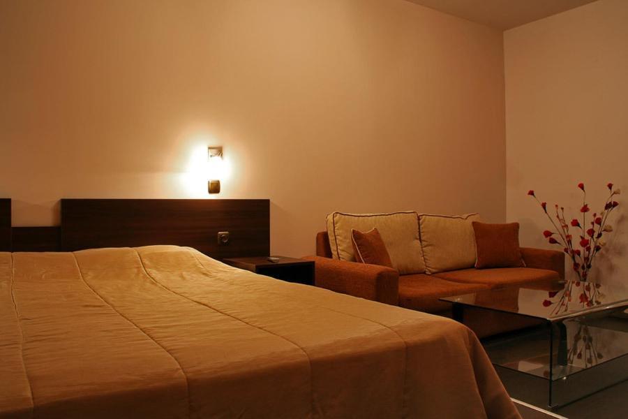 Hotel Finix Sandanski Rum bild