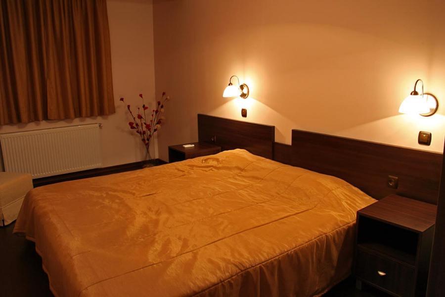 Hotel Finix Sandanski Rum bild